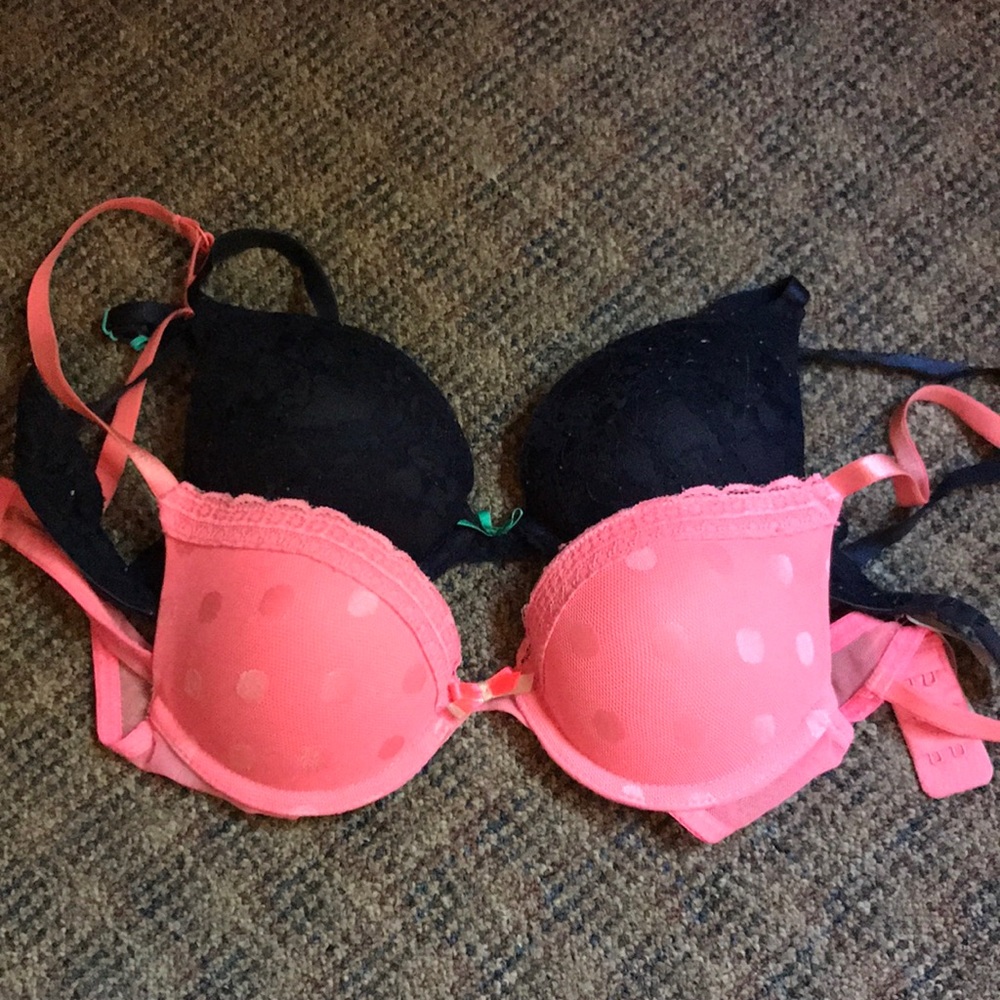2 lightly-lined t-shirt bras BUNDLE